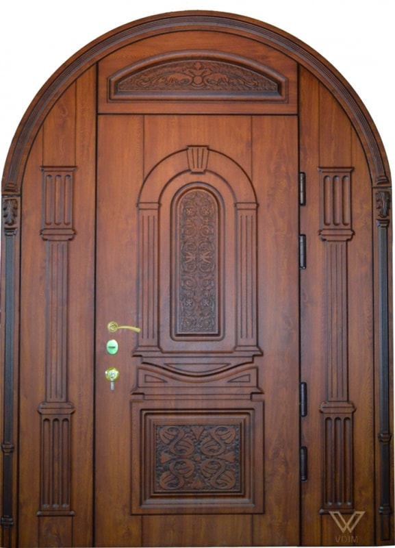 Двери входные трехполые, глухие